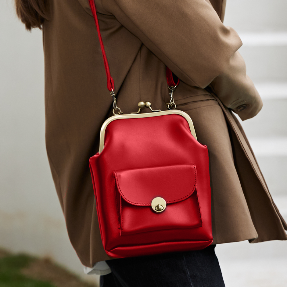 Sac Vintage à Fermeture Bouchon - L'Essentiel Rétro Chic de Grace