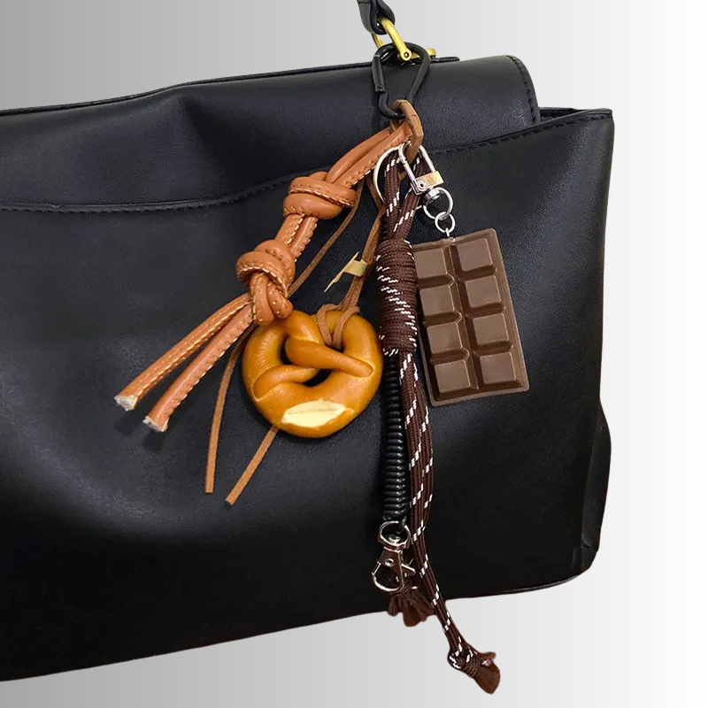 Choco Pretzel™ – Väsksmycke