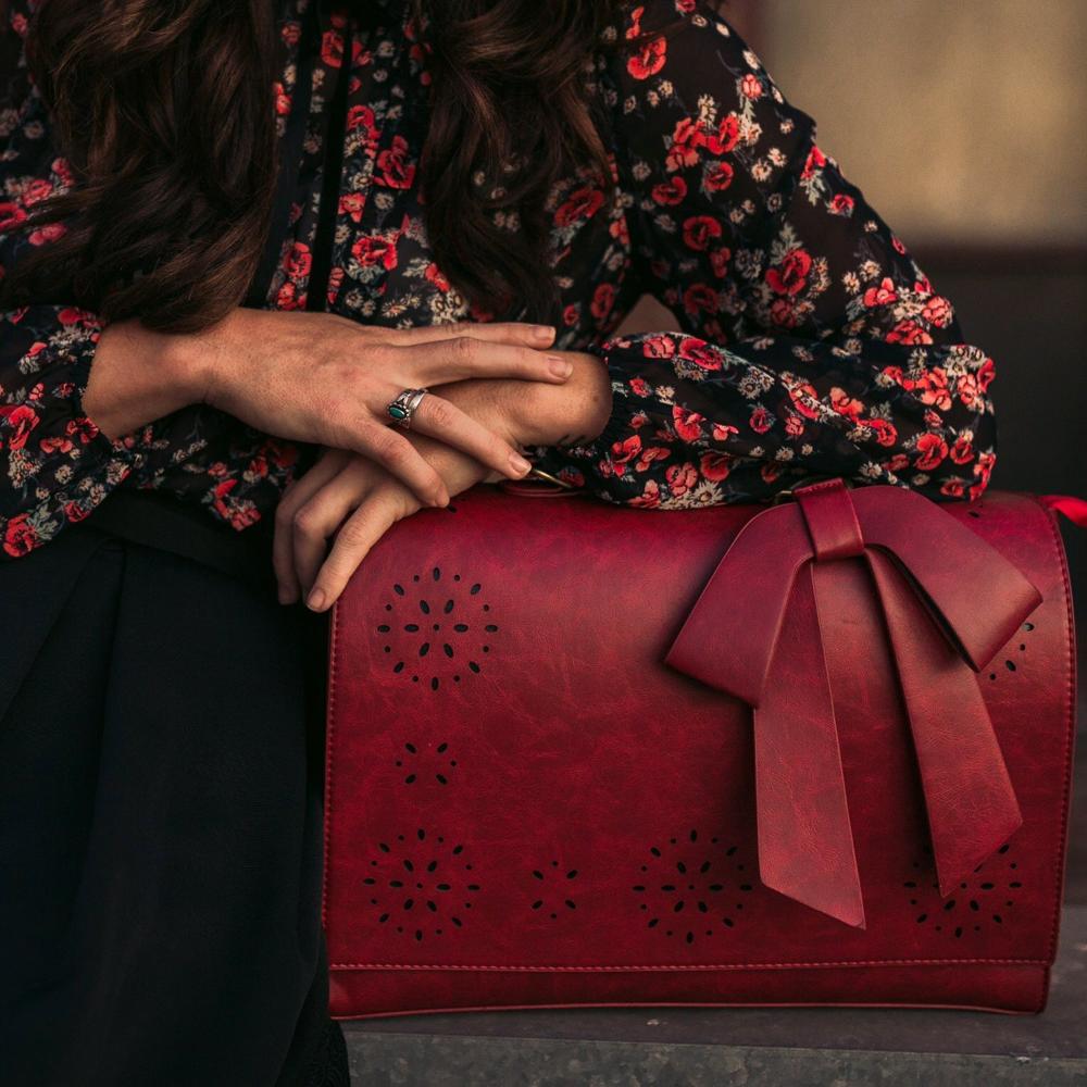 Sac à main élégant en nœud papillon de Grace