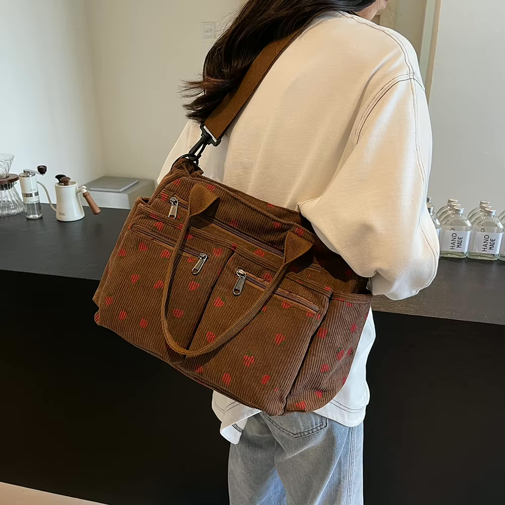 Strawberry Tote™ – Axelväska