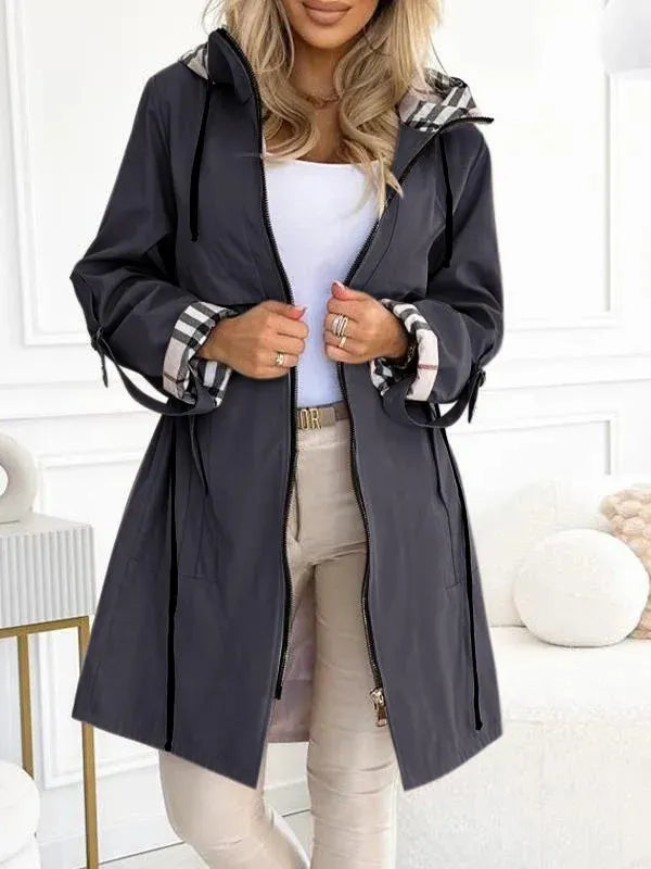 Natalie – Elegant damjacka med dragkedja och modern design