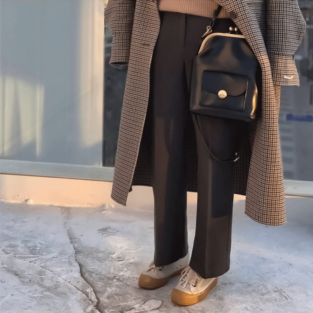 Sac Vintage à Fermeture Bouchon - L'Essentiel Rétro Chic de Grace